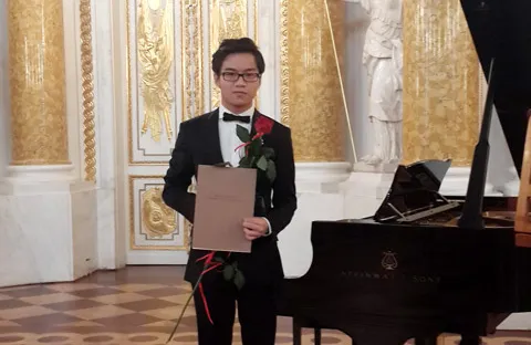 Nguyễn Việt Trung - Tài năng âm nhạc trẻ tại Ba Lan