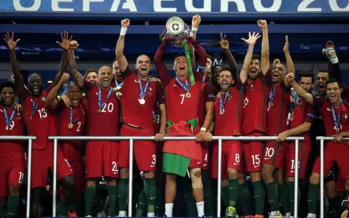 [INFOGRAPHIC] Hành trình tới ngôi vô địch EURO 2016 của Bồ Đào Nha