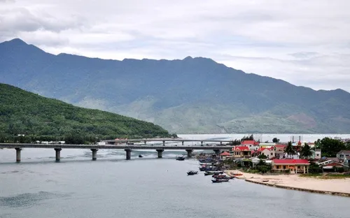 Môi trưởng biển Lăng Cô dần ổn định