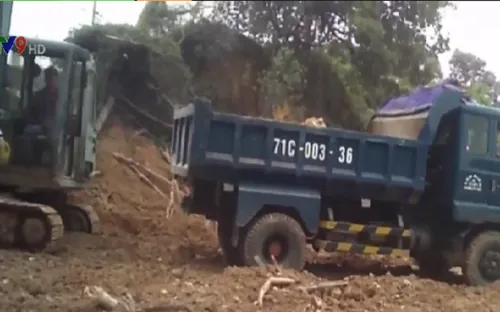 TP.HCM: Đất dự án thành "miếng mồi ngon" bị đào trộm