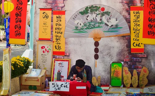 Rộn ràng chợ Tết quê giữa lòng TP.HCM