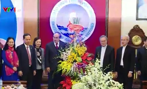 Chủ tịch Ủy ban MTTQ Việt Nam chúc Giáng sinh tại Thanh Hóa, Ninh Bình, Thái Bình