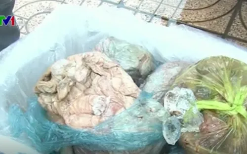 Thu giữ gần 3 tấn nội tạng động vật hôi thối