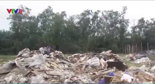 Rác thải công nghiệp ngập ngụa khu kinh tế Vũng Áng