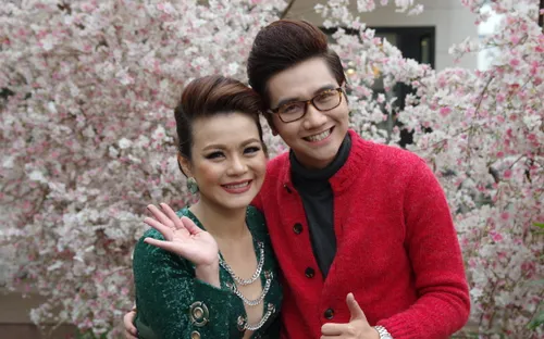 Công Tố du xuân đầu năm cùng ca sĩ Hải Yến