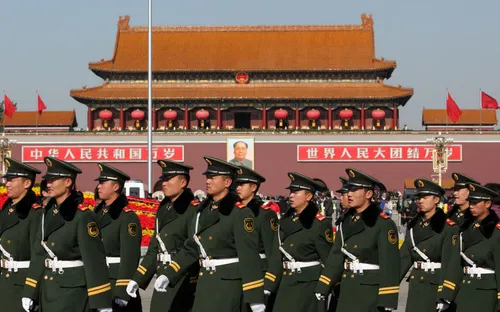 Trung Quốc cấm quân đội tham gia làm kinh tế