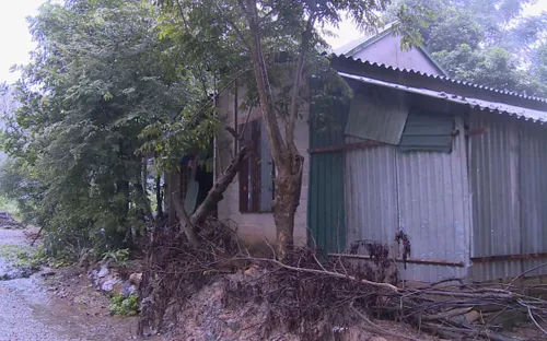 Thừa Thiên Huế: Khó tái định cư cho người dân vùng sạt lở núi