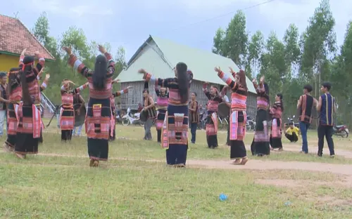 Câu lạc bộ thanh niên cồng chiêng Bana giữ gìn bản sắc văn hóa dân tộc