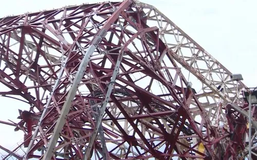 Hà Tĩnh lập tổ điều tra vụ 2 cột ăng ten đổ trong bão số 10