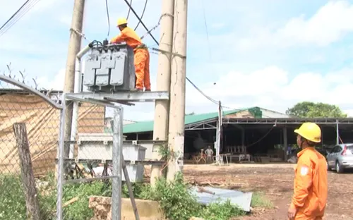 Lâm Đồng cấp điện cho 7 thôn chưa có điện trước Tết Nguyên đán 2018