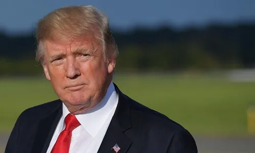 Tổng thống Trump ký đạo luật mở cửa trở lại chính phủ Mỹ