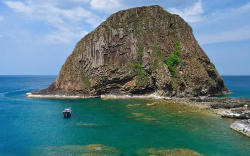 Ngắm san hô mùa nước cạn tại Hòn Yến, Phú Yên