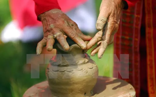 Ninh Thuận công bố nghệ thuật chế tác gốm Chăm là Di sản văn hóa phi vật thể Quốc gia