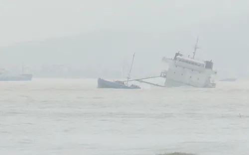 Chìm tàu hàng ở Bình Định: Đã tìm thấy 4 thi thể thuyền viên
