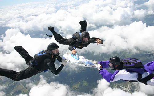 Những cuộc thi kì lạ và hài hước nhất thế giới