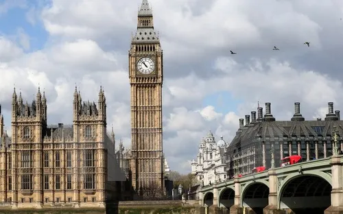 Du lịch nước Anh hưởng lợi nhờ đồng Bảng mất giá