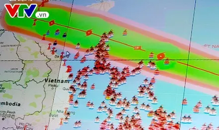 Bão số 10 đang tăng tốc tiến vào bờ miền Trung