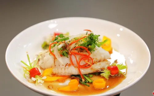 Ẩm thực hình chữ S: "Cá điêu hồng sốt xì dầu" (20h55 thứ Bảy, 30/12 trên VTV8)