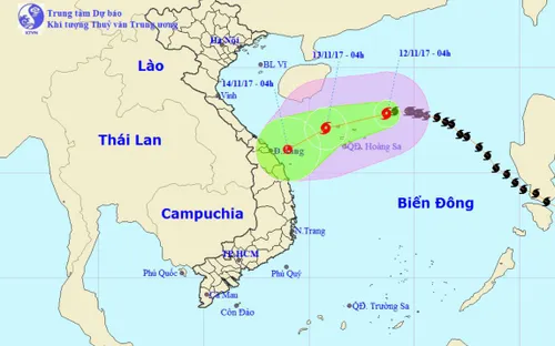 Bão số 13 di chuyển chậm theo hướng Tây Tây Nam và suy yếu dần