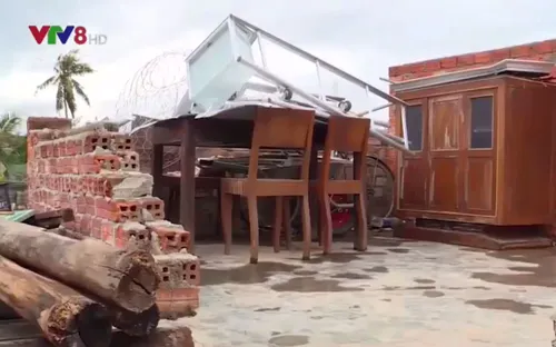 Chia sẻ yêu thương với người dân vùng bão lũ miền Trung