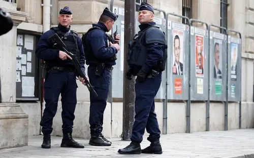 Pháp liên tiếp xảy ra các vụ tấn công bằng dao và búa