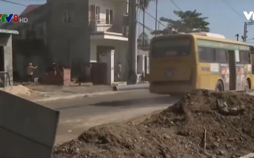 Quảng Nam: Dân khổ vì đường gom cao tốc thi công ì ạch