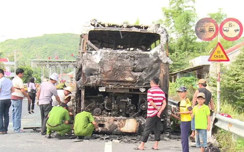 Lại cháy xe khách giường nằm tại Phú Yên, 16 hành khách kịp thời thoát nạn
