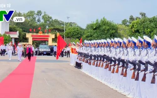 Chủ tịch Quốc hội Nguyễn Thị Kim Ngân thăm các đơn vị Hải quân