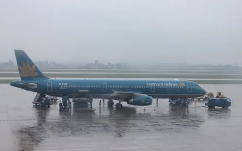 Nhiều chuyến bay bị hủy do ảnh hưởng áp thấp nhiệt đới