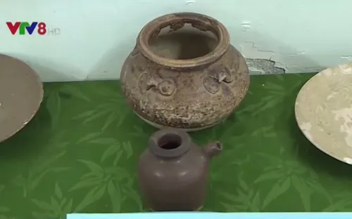 Bảo tàng lịch sử Thừa Thiên Huế tiếp nhận cổ vật