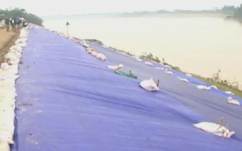 Thanh Hóa nỗ lực khắc phục tuyến đê hư hỏng do mưa lũ