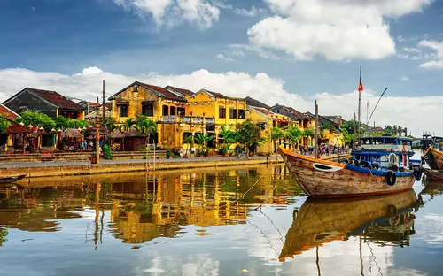 Người dân phố cổ Hội An hào hứng chào đón APEC