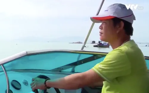 "Người hùng" cứu gần 300 người trong mưa bão