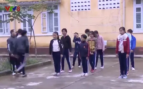 Thừa Thiên-Huế: Nỗ lực đưa học sinh vùng trũng đến trường