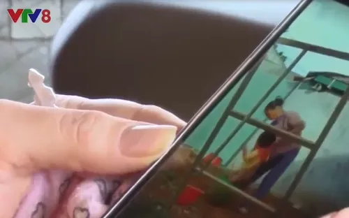 Đắk Nông: Phụ huynh phẫn nộ vì clip bạo hành trẻ em