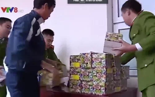Liên tục bắt giữ vận chuyển pháo lậu vào nội địa