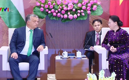 Chủ tịch Quốc hội cảm ơn Chính phủ Hungary tăng số học bổng cho du học sinh Việt Nam