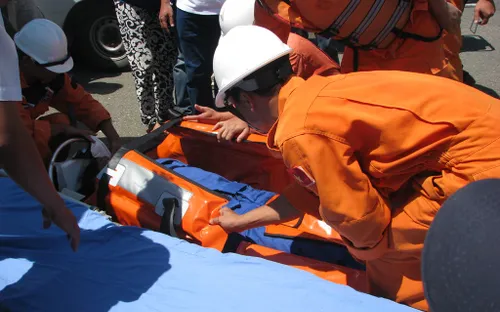 Khánh Hòa cứu 5 ngư dân gặp nạn trên biển