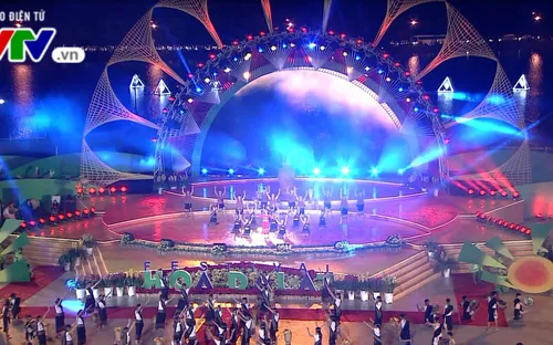 Khai mạc Festival “Hoa Đà Lạt - Kết tinh kỳ diệu từ đất lành”