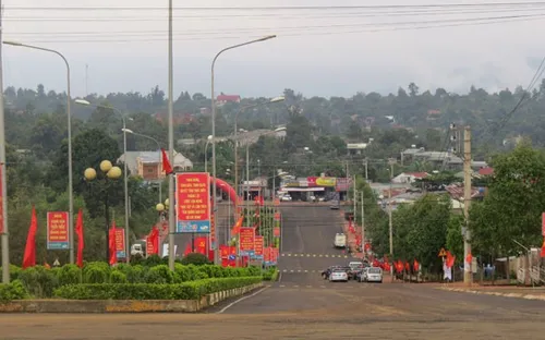 Đắk Nông: Sử dụng bằng không hợp pháp, Phó Chủ tịch UBND xã bị cách chức