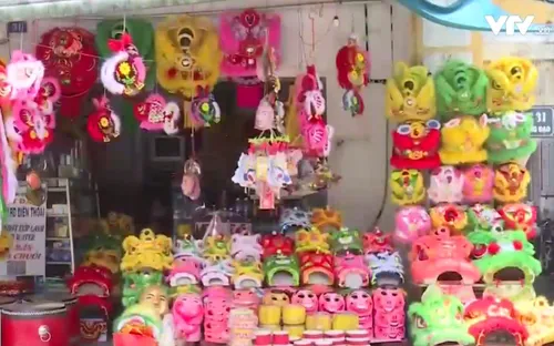 Sôi động thị trường đồ chơi Tết Trung Thu