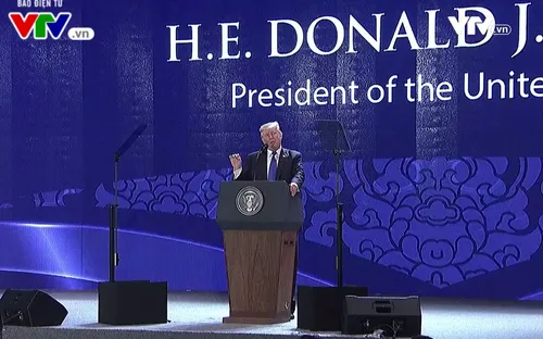 Tổng thống Mỹ Donald Trump ấn tượng với sự phát triển mạnh mẽ của Việt Nam