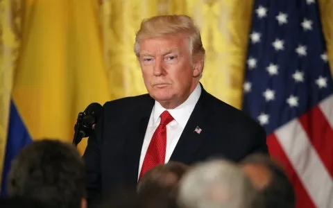 Tổng thống Mỹ phê chuẩn dự luật cải cách thuế và ngân sách ngắn hạn