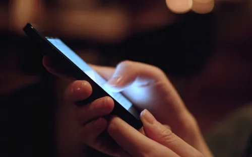 Ở gần smartphone khiến bạn kém minh mẫn hơn