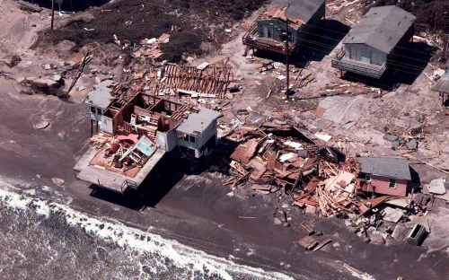 Siêu bão Irma “xô đổ” nhiều kỷ lục thời tiết