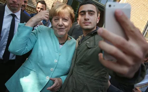 Facebook bị kiện ở Đức vì tin giả