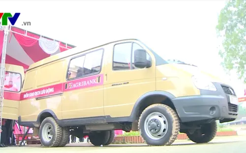 Giao dịch ngân hàng lưu động bằng xe ô tô chuyên dụng