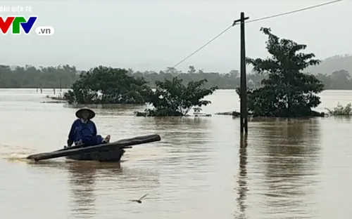 Hà Tĩnh: 6 xã bị cô lập diện rộng do nước lũ dâng cao