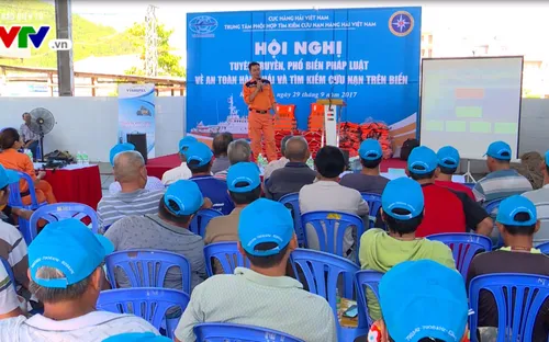 Tập huấn kỹ năng, kiến thức an toàn hàng hải cho ngư dân