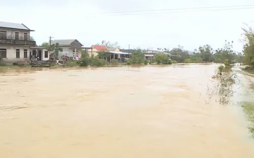 Thừa Thiên - Huế: Mưa to đến rất to, học sinh được nghỉ học